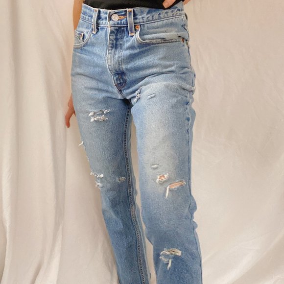 ON HOLD Vintage Distressed High Rise Levi's - Picture 2 of 14